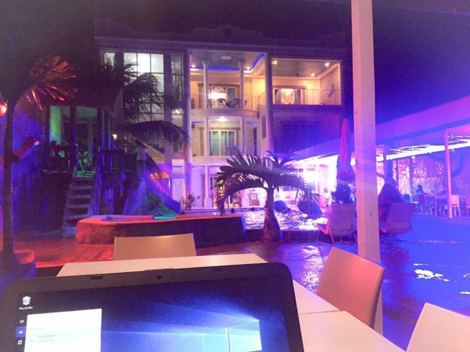 ホテル Estrella Del Mar トレド エクステリア 写真
